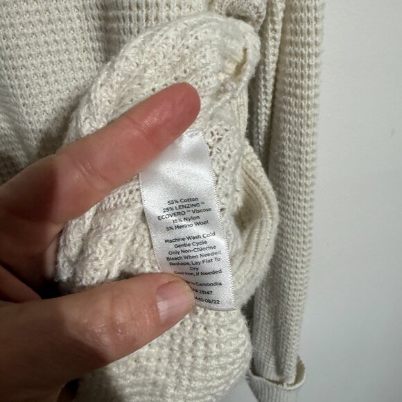 Talbots Cream Colored Waffle Knit Oversized Sweater, Large - Picture 4 of 5